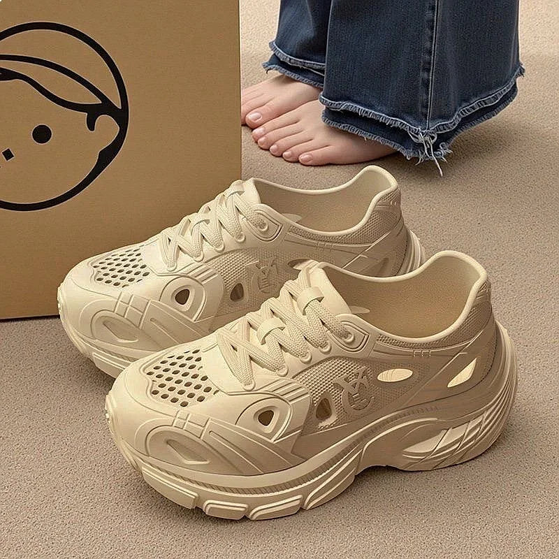 Spring New Breathable Closed Toe EVA Sandals Women Fashion Thick Sole Platform Sports Shoes Outdoor Non Slip Wading Shoes